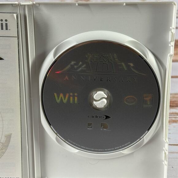 Lara Croft: Tomb Raider Anniversary Nintendo Wii 2007 Action Adventure Game - Picture 3 of 4